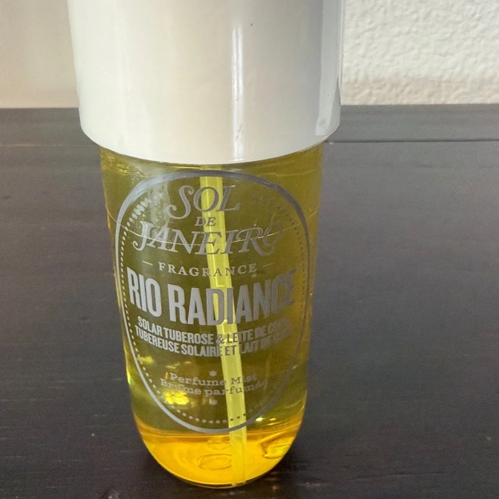 New Sol de Janeiro Rio Radiance Body Oil - White and Yellow